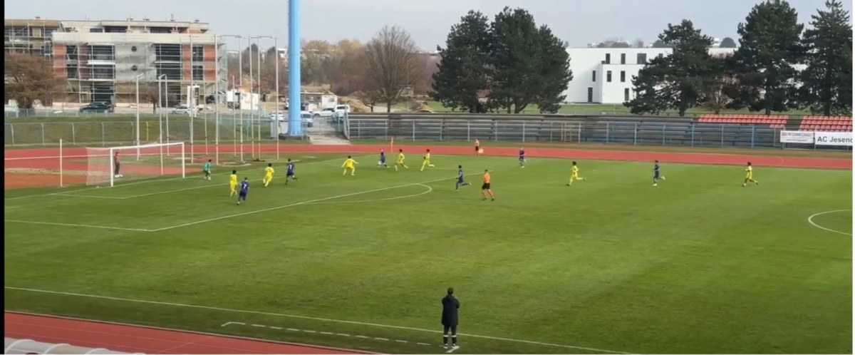 Báo Malaysia: Thảm bại 0-11 không đáng sợ bằng “khoảng cách 20 năm so với Nhật Bản”_69411e1371a99.jpeg