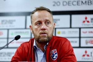 Bị vùi dập 0-8, HLV Thái Lan cay đắng thốt 1 lời_69413c9e4c584.jpeg