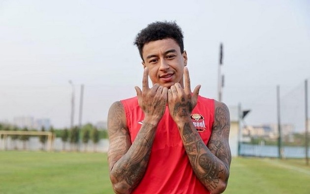 Đá giao hữu với Viettel, Jesse Lingard than khó_694132810d547.jpeg
