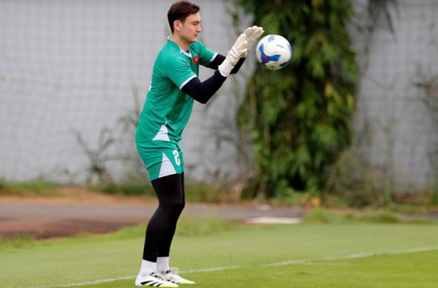 Đặng Văn Lâm bắt chưa thuyết phục, cờ đến tay Trung Kiên_69412281d7ec8.jpeg