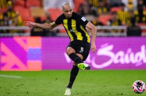 Fabinho sút phạt thành bàn, Al Ittihad đè bẹp đối thủ trong thế thiếu người_694121a430702.jpeg