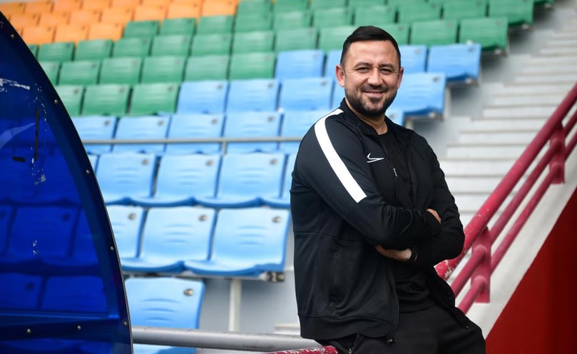 Hasney Aljofree:  Hành trình từ Manchester United đến đội tuyển Singapore_694132b619a69.jpeg