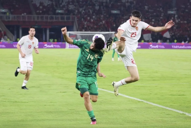 Hậu vệ Indonesia đăng ảnh đạp đầu cầu thủ Saudi Arabia_694129a4408c3.jpeg