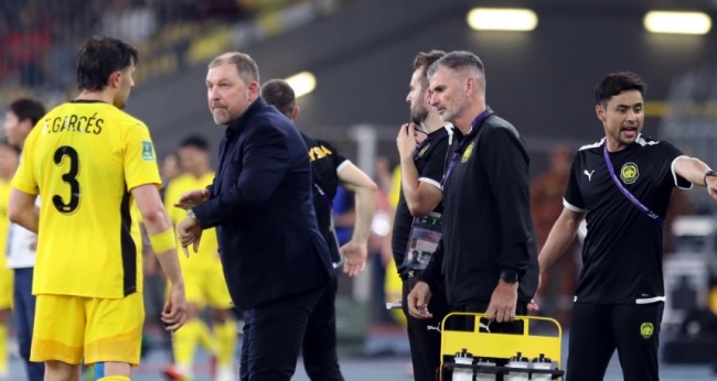 HLV Cklamovski xin lỗi FAM, khẳng định tập trung vào chuyên môn_6941228ea7bc1.jpeg