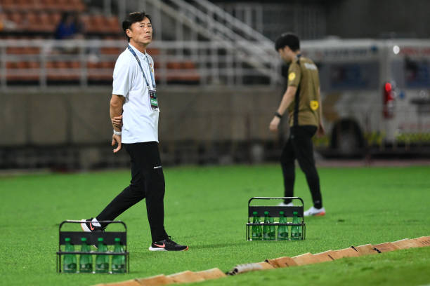 HLV Ha Hyeok-jun tiết lộ nỗi khổ của bóng đá Lào sau trận thua Việt Nam_69411d82cb55f.jpeg