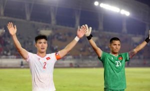 Mắc sai lầm tai hại, Đình Triệu bị huấn luyện viên nhắc nhở_694133ab3c1e5.jpeg