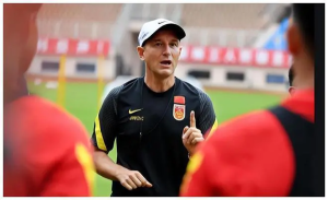 Rõ tin đồn Trung Quốc sa thải HLV trước trận gặp Việt Nam_69413cedaca92.png