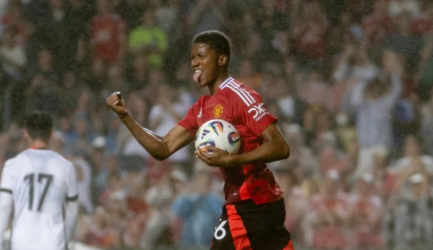 Sao trẻ lập cú đúp, MU ngược dòng đả bại Hong Kong (Trung Quốc)_69412dc8af63c.jpeg