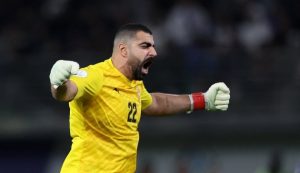 Thủ môn 107 kg, diện mạo khổng lồ ở vòng loại World Cup_69412fc690370.jpeg