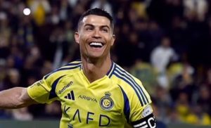 Tỏa sáng cho Al Nassr, Ronaldo ẵm luôn giải Cầu thủ hay nhất trận_69413333f0482.jpeg