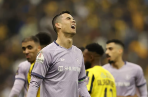 Cristiano Ronaldo đau đớn khi Al Nassr bị loại khỏi Saudi Super Cup_695bdf2250c7b.png