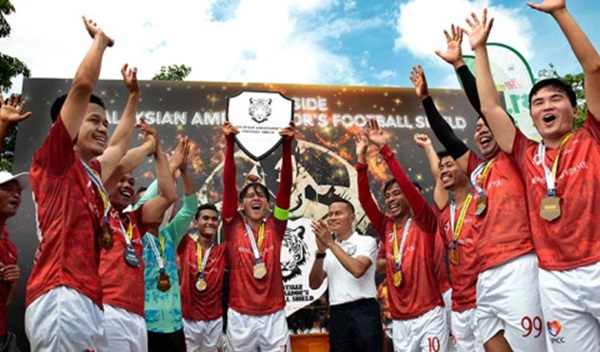 Giải bóng đá đặc biệt giữa Malaysia và Campuchia_695bc13ec7951.jpeg