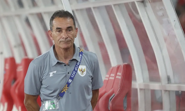 Hé lộ cái tên có thể thay Gerald Vanenburg ở U23 Indonesia_695bb62281237.jpeg
