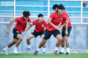 Phóng viên Hàn Quốc bị gây khó dễ ở buổi tập của U23 Thái Lan_695be327b46f5.png