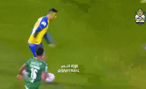 Ronaldo bị chế nhạo sau màn ra mắt ở Saudi Arabia_695bdf4b43e8f.gif