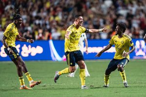 Ronaldo kiến tạo cho Felix, Al Nassr vào chung kết Siêu cúp Saudi với 10 người_695bb9a2198df.jpeg