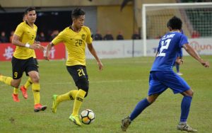 “Sao” trẻ hay như Quang Hải tỏa sáng, U23 Malaysia thắng dễ Philippines_695be64943120.jpeg