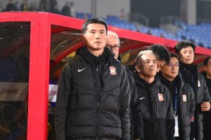 “Tia sét dội vào giữa tĩnh lặng”, dư luận Trung Quốc xôn xao vì HLV mới_695bac452afbf.jpeg