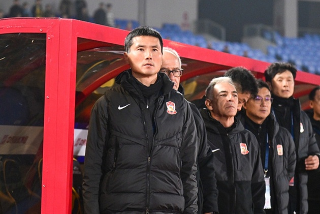 “Tia sét dội vào giữa tĩnh lặng”, dư luận Trung Quốc xôn xao vì HLV mới_695bac452afbf.jpeg