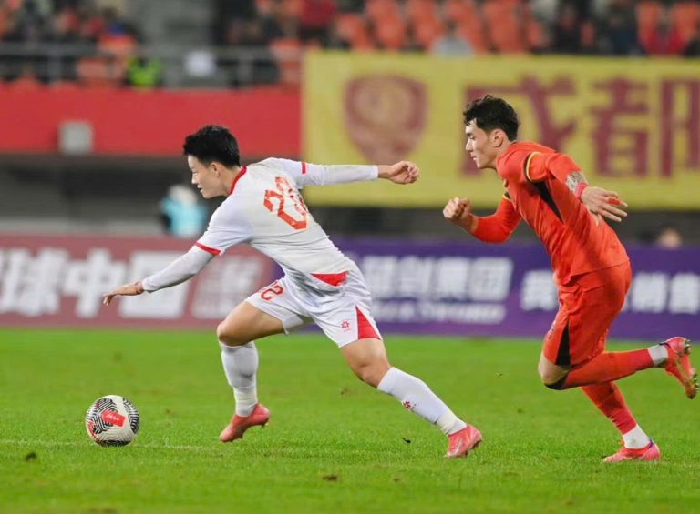 Hàng công U23 Việt Nam thách thức bức tường thép Trung Quốc_69859444df163.jpeg